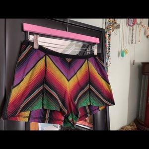 ✨fun and bright Mimi Chica shorts ✨